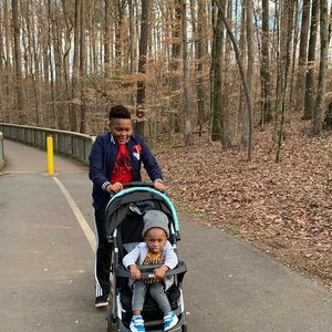 Meet your Posher, Alexis